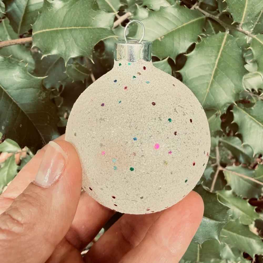 George Franke Cream Mica Rainbow Confetti Round Christmas Ornament 1930s-1950s